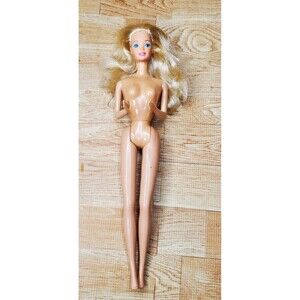 Barbie Doll Switch On Her Back Raises Her Arms Works 1966 Taiwan
